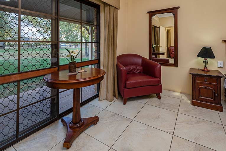 The Overlander Homestead Motel Roma Family Suite